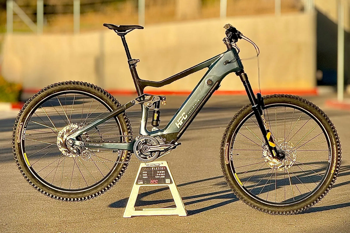 HPC Trailblazer Pro custom build, full side profile with Öhlins suspension and Flux 66 carbon wheels