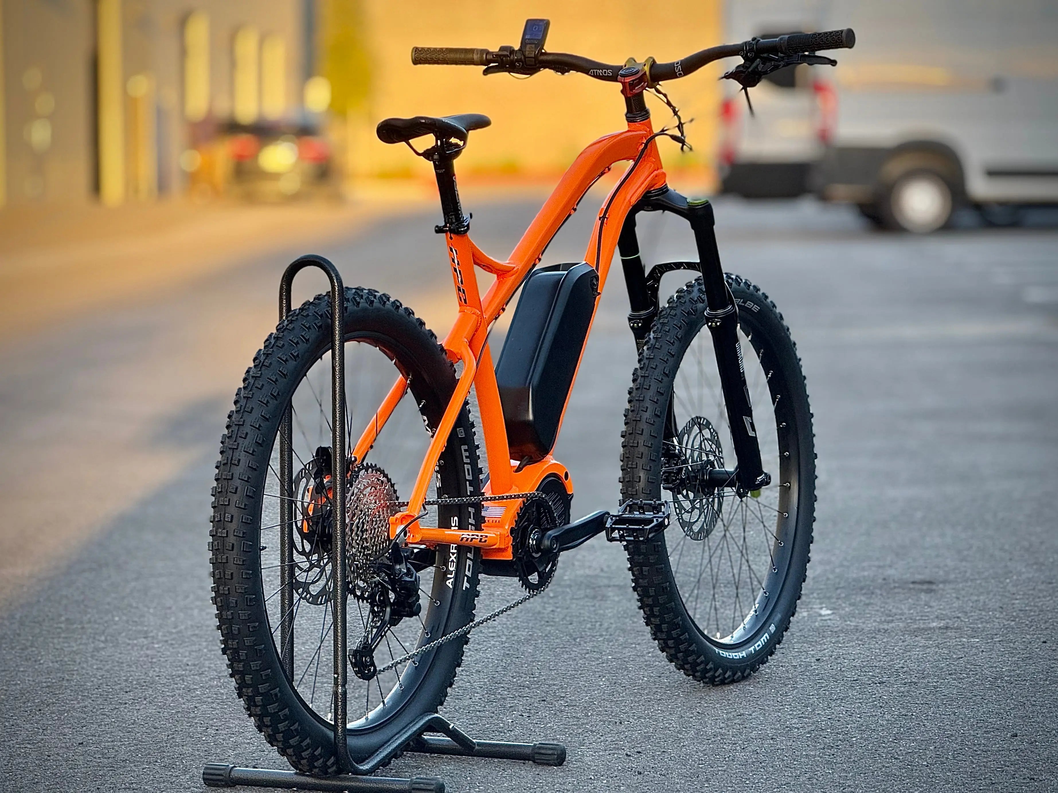 Doorbuster: 2000W Scout (tons of upgrades!) Hi Power Cycles