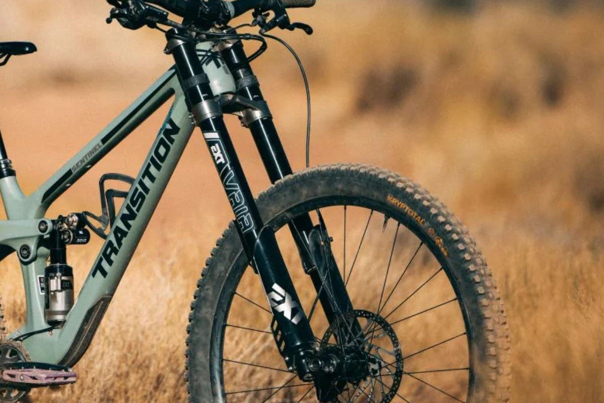 EXT Vaia Inverted Downhill Fork (170mm to 200mm Travel) EXT Suspension